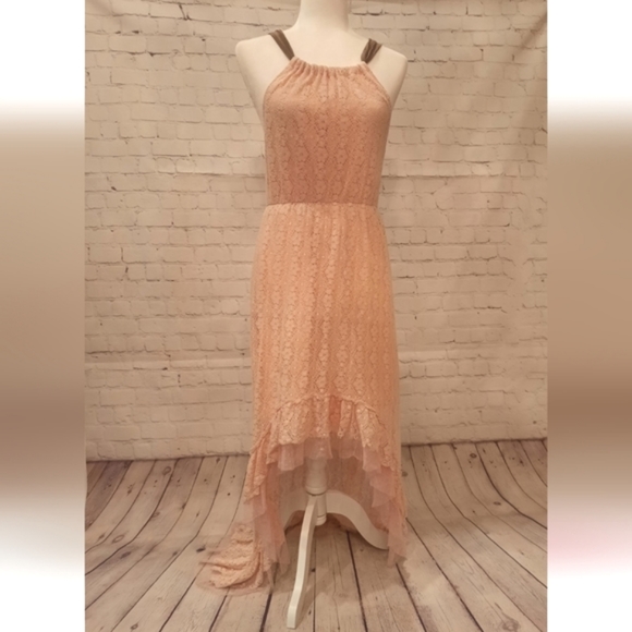 Peach Lace Sundress with ruffled trim & highlow hemline. Size Large - Picture 2 of 8